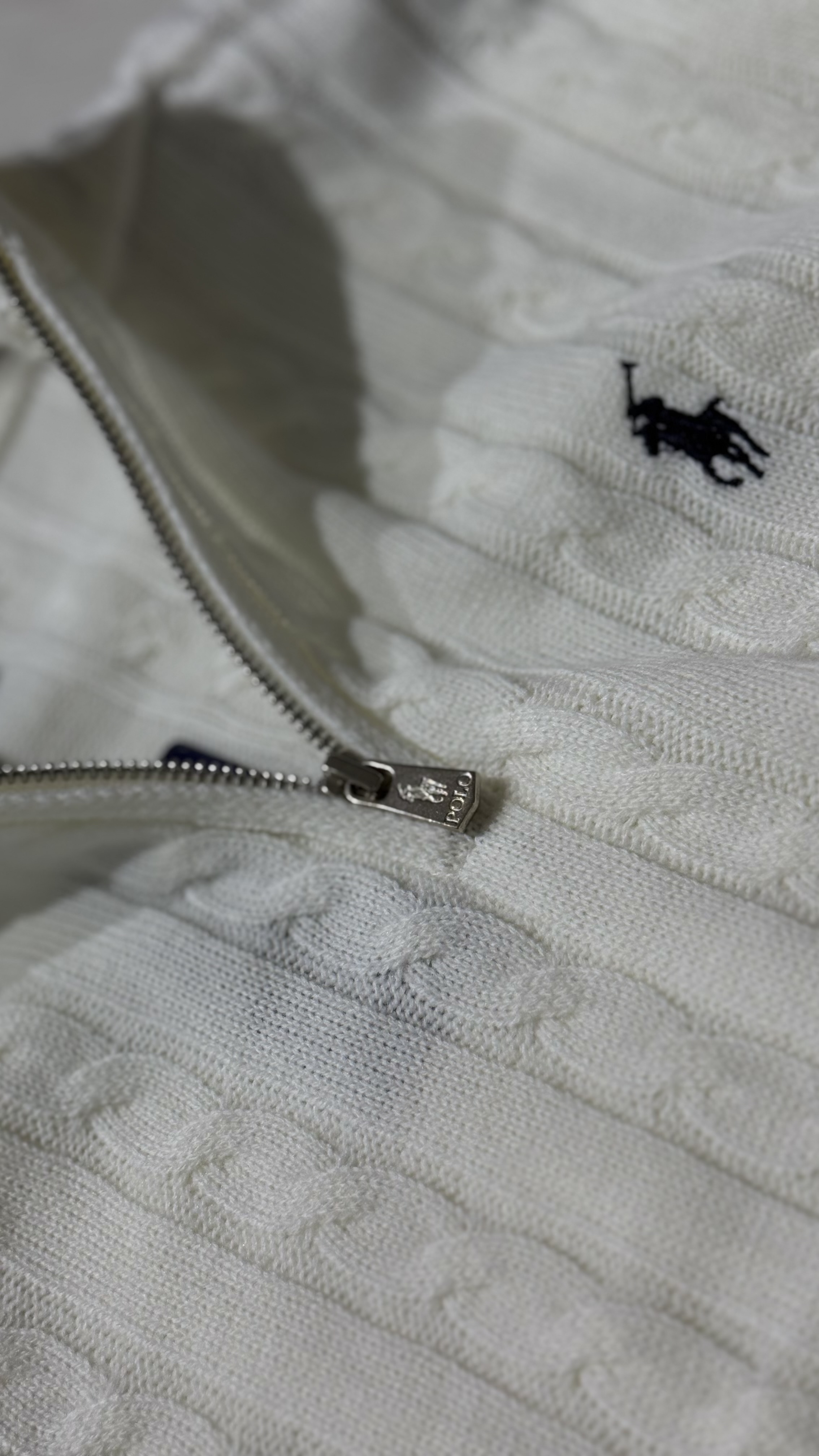 QUARTER ZIP POLO CABLE KNIT