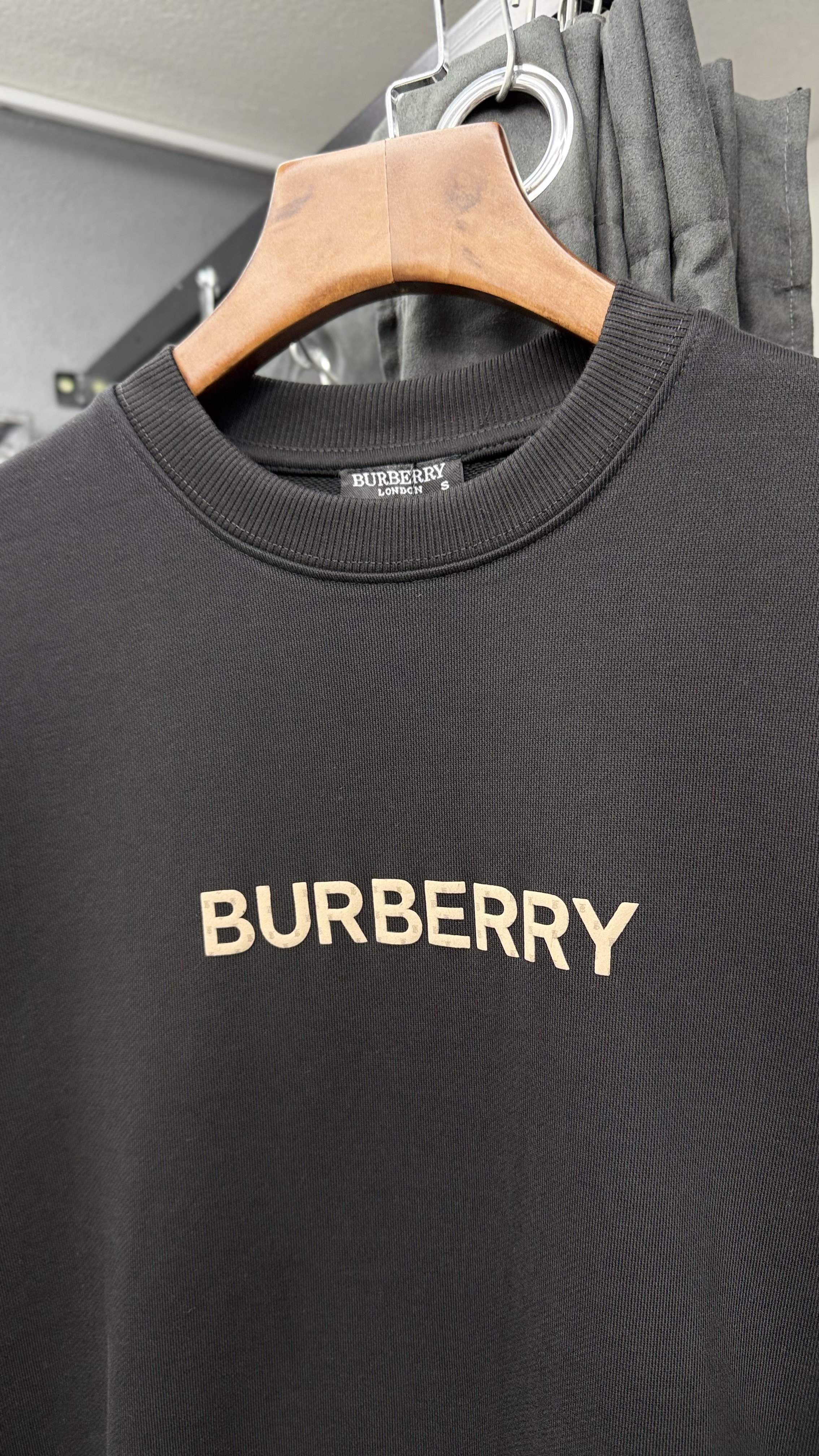 BLUZË BURBERRY- E ZEZË
