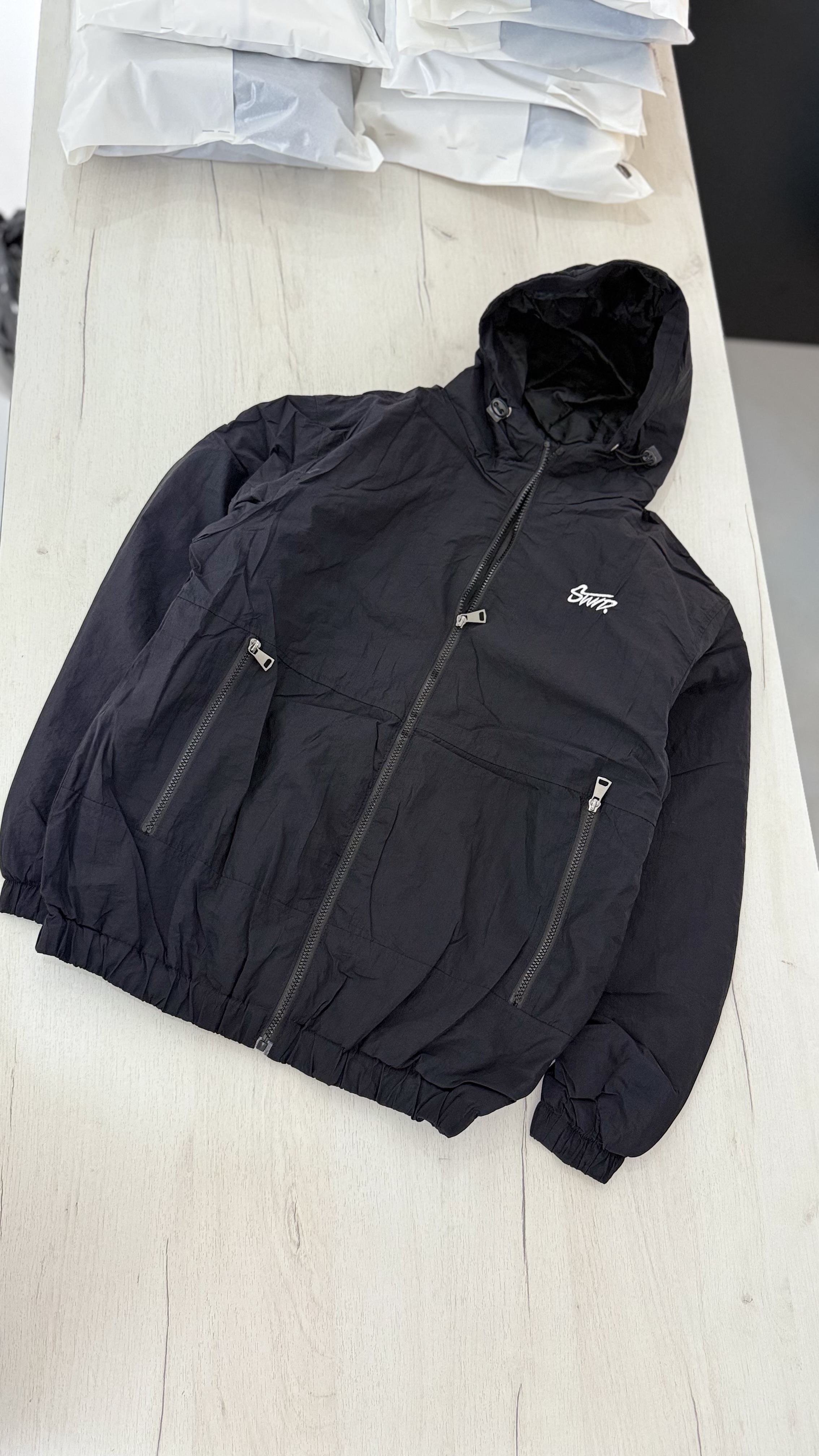 STWD SHADOW WINDBREAKER